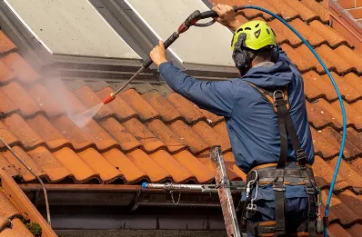 Démoussage et hydrofuge de toiture à Courcemain